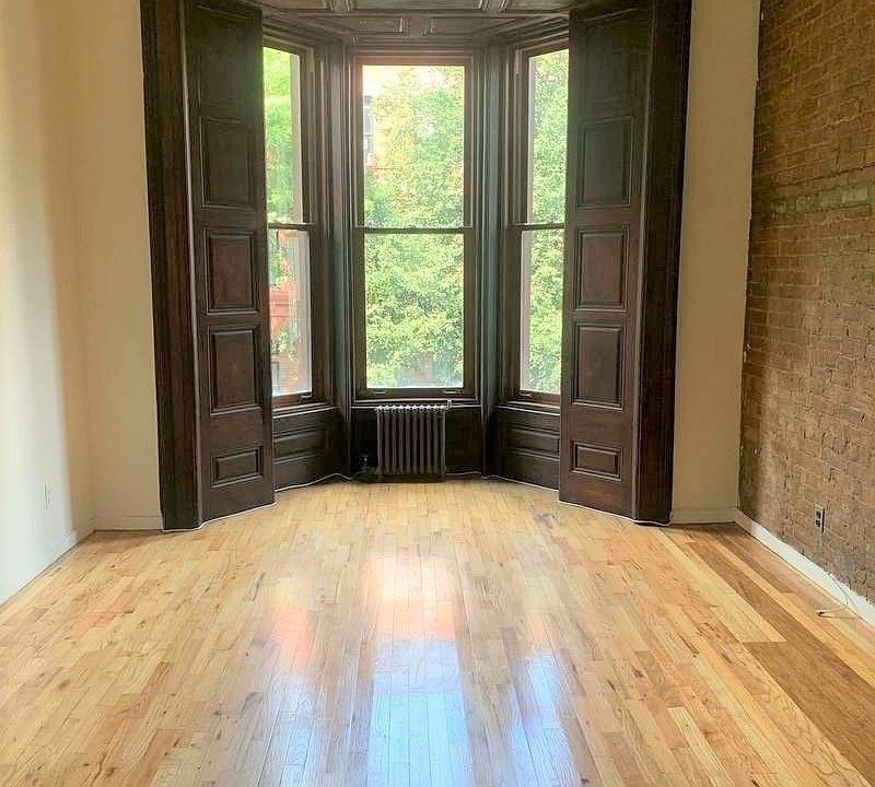 1st image of 52 W 88th St #2RE