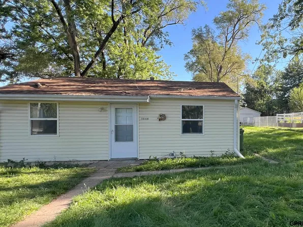 3808 Edna St, Bellevue, NE 68147