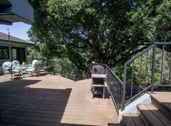 5th image of 2887 Christopher Dr