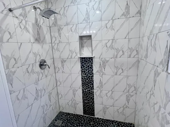 165 Vroom Street image 6 of 11