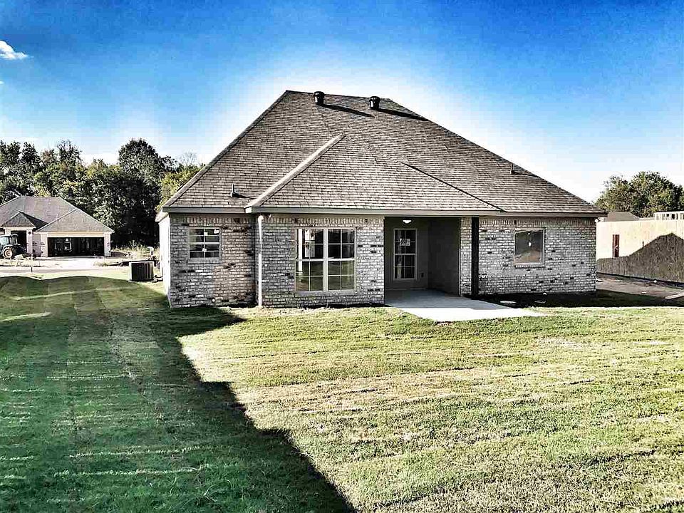 2nd image of 2014 E Ridge Cir