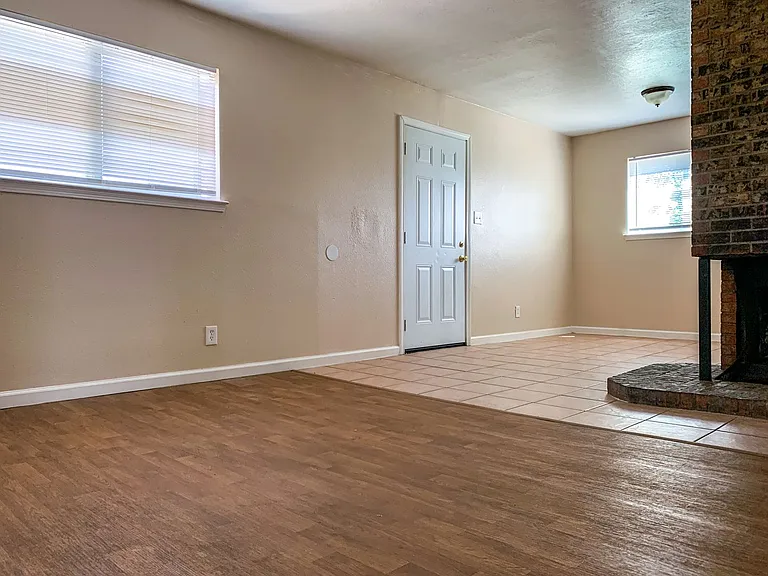 2 Bedroom Fourplex with Fireplace — Photo 7