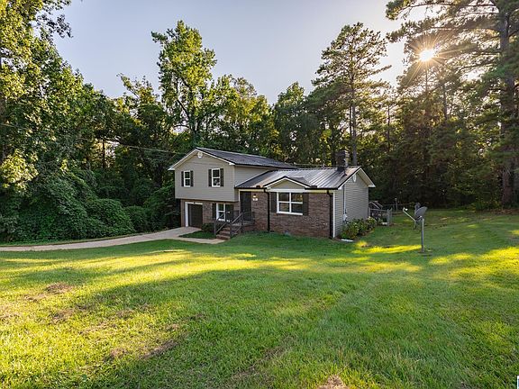 2nd image of 101 Hammonds Dr