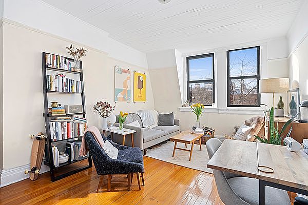 1st image of 275 Henry St APT A5