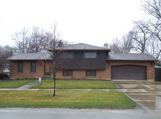 329 N Elmwood Ave, Wood Dale, IL