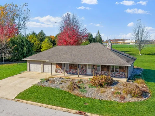 540 Diamond Ridge Cir, Denmark, WI 54208