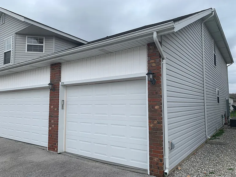 5700 N Orange Ln — Photo 3