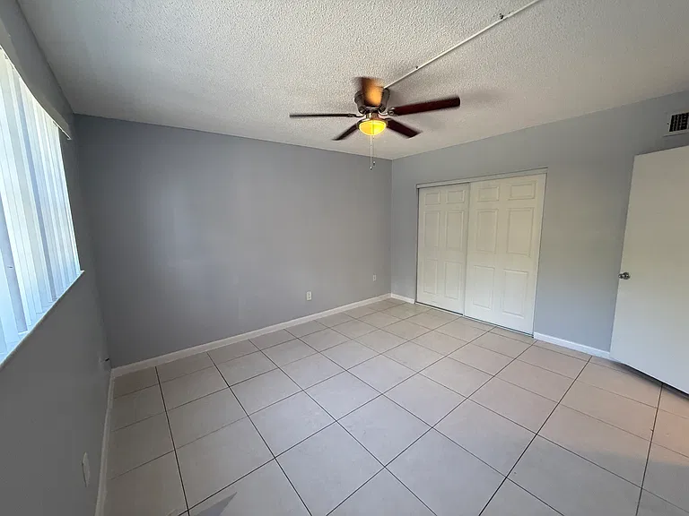 615 NE 10th St #104 — Photo 13