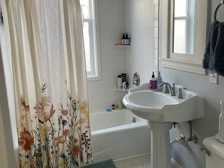 641 Fillmore St NE #1 — Photo 9