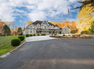 14 Hop Brook Rd, Brookfield, CT 06804