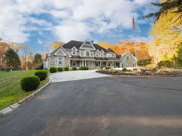 14 Hop Brook Road, Brookfield, CT 06804