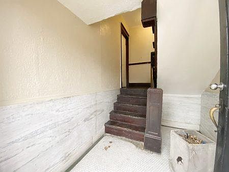 2nd image of 110 N Indiana Ave APT 1N