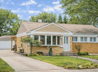 6848 Lyons St, Morton Grove, IL 60053