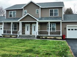 18 Kellogg Rd, Stillwater, NY 12118