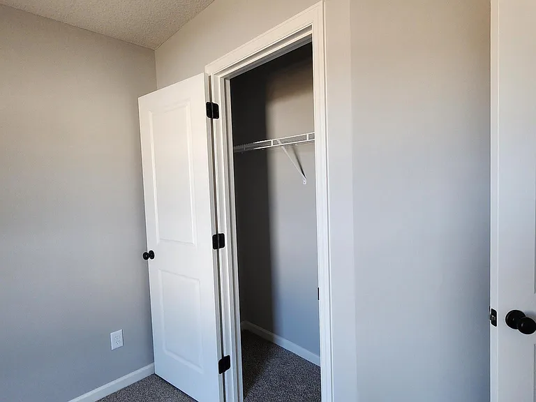 10229 Goodview Cir — Photo 25