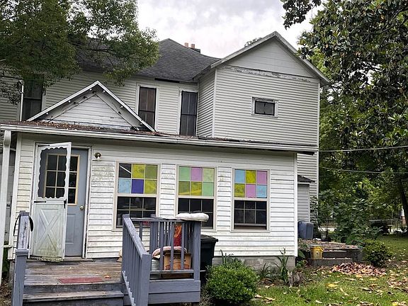 3rd image of 302 Duval St NW