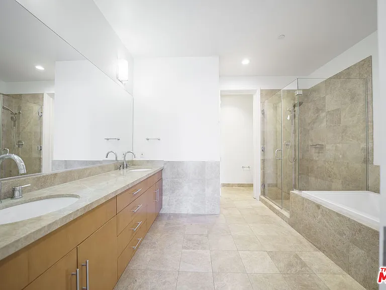3223 W 6th St #605 — Photo 13
