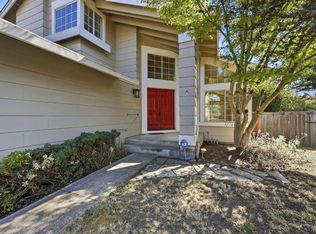 914 Buckingham Dr, Windsor, CA 95492