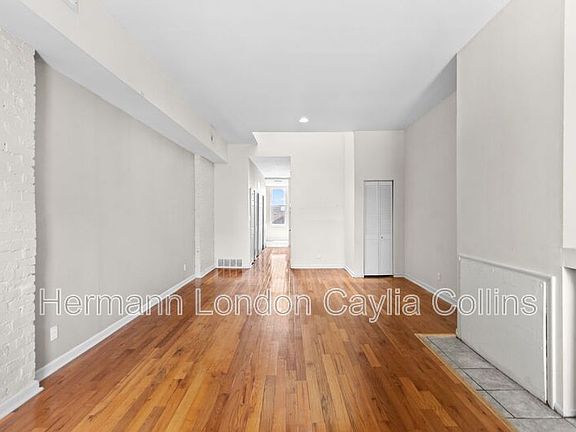 5th image of 1708 S Tucker Blvd APT C