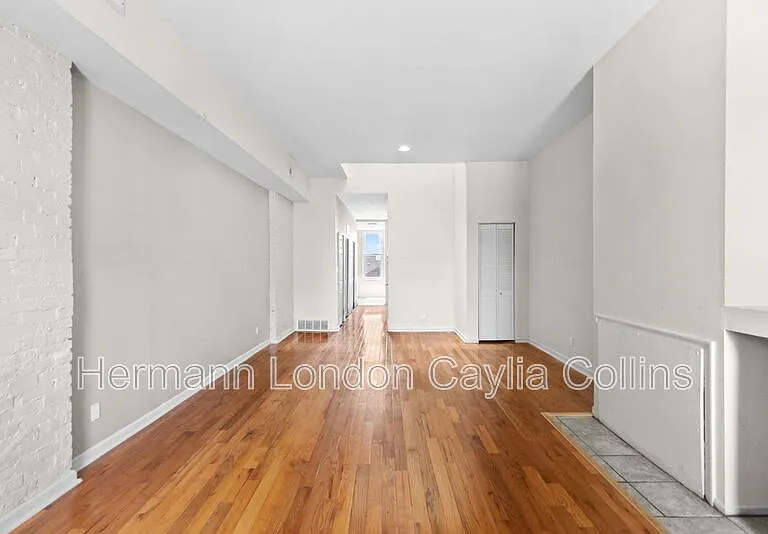 1708 S Tucker Blvd #C — Photo 5