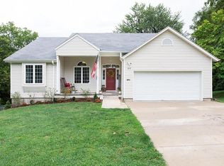 809 S 34th St, Saint Joseph, MO 64507