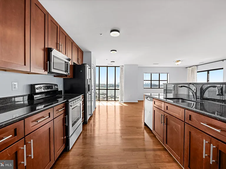 2702 Lighthouse Point E #E-738 — Photo 6