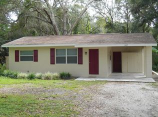 1112 E Winnemissett Ave, Deland, FL 32724