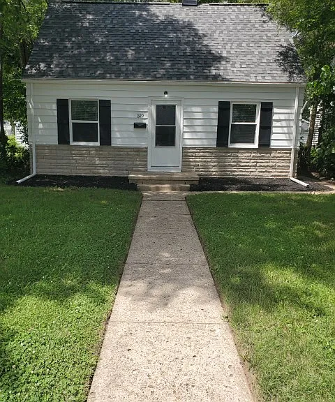 1329 N Meade St — Photo 1