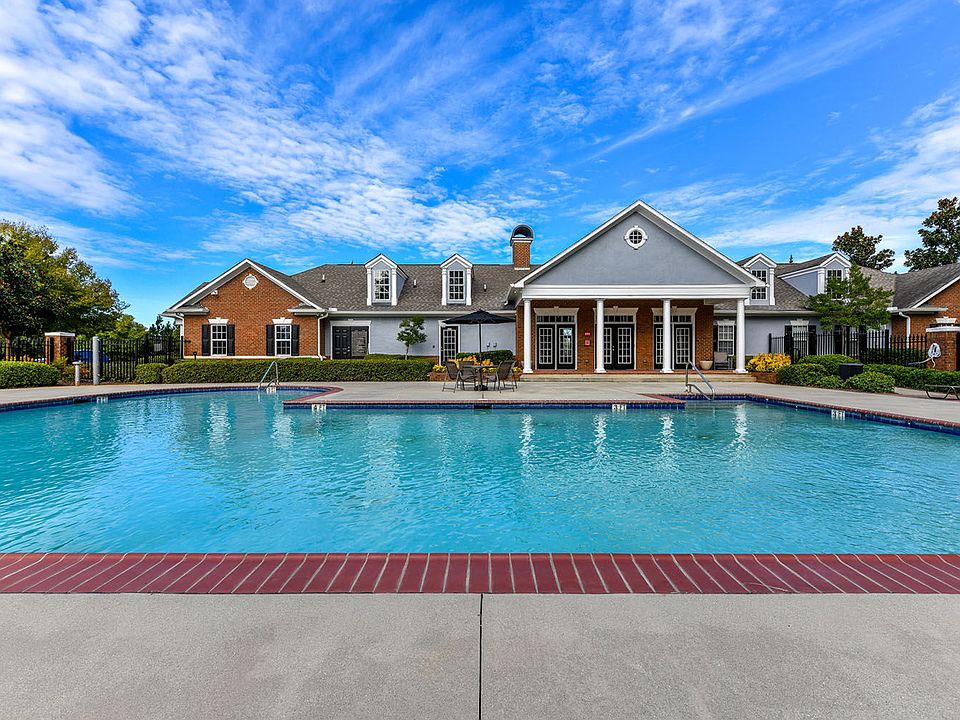 Magnolia Commons Pool and Clubhouse