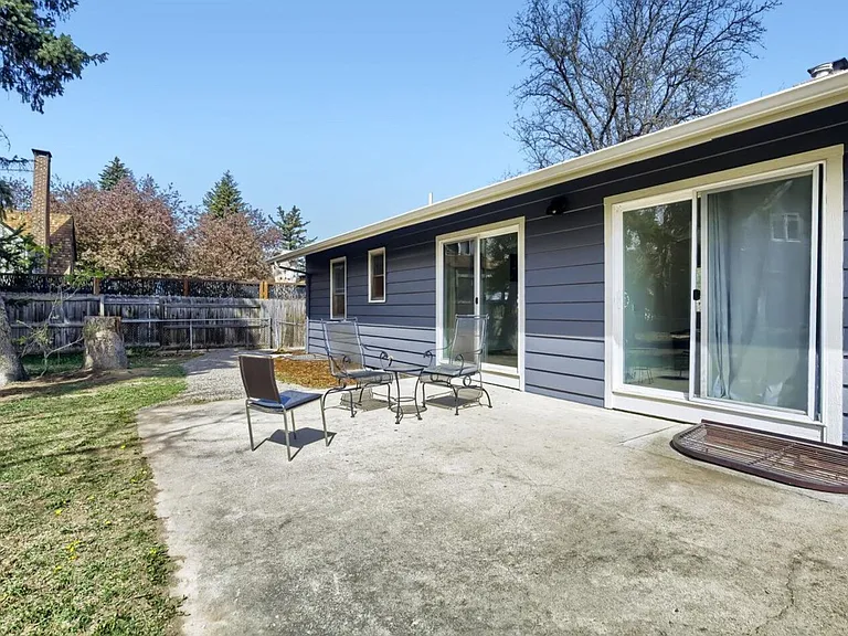 723 E Prospect Rd — Photo 3