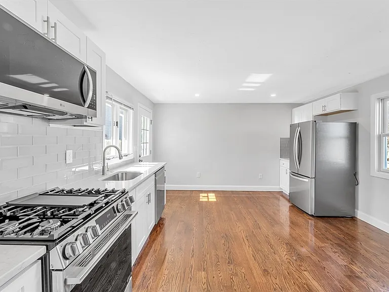 419 Poplar St #1 — Photo 1
