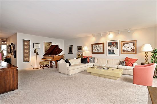 3rd image of 3150 N Lake Shore Dr APT 12D
