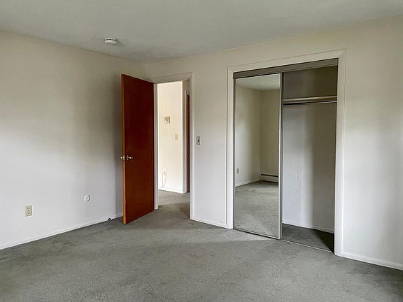 5th image of 449 Sea St #4A
