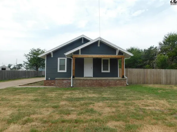 413 N Hendricks St, Hutchinson, KS 67501