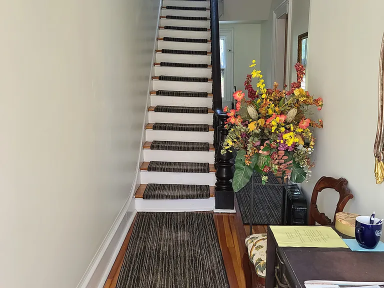 28 Trumbull St #1 — Photo 4