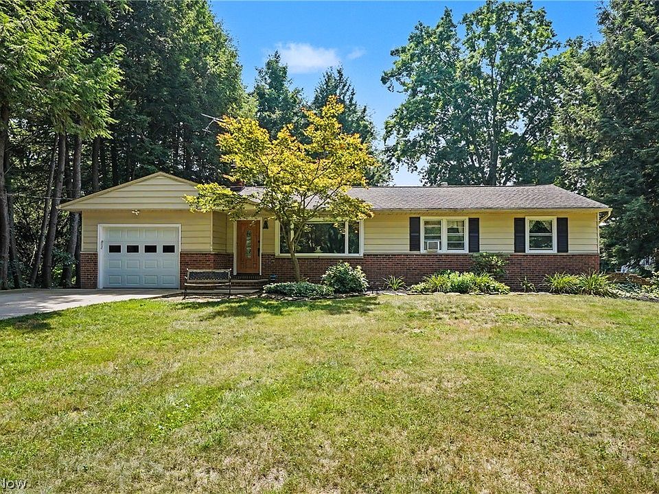 1st image of 38600 Berkshire Hills Dr