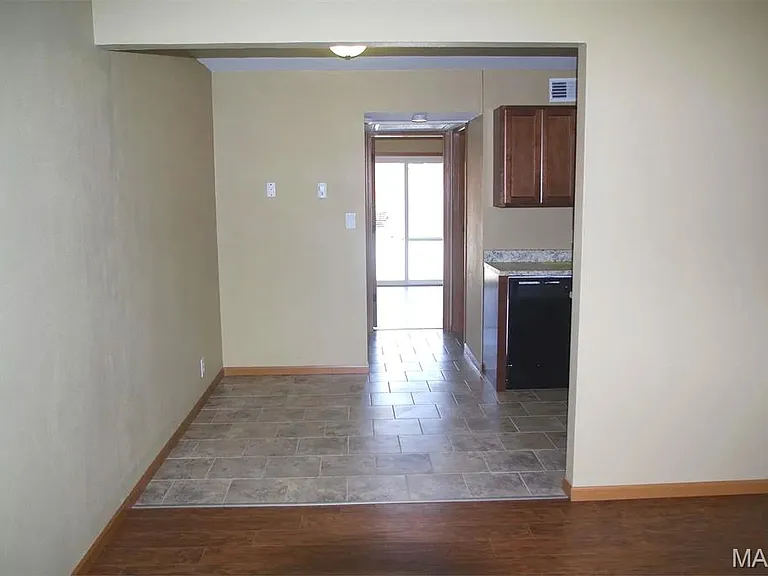 305 Baltes Dr #C — Photo 8