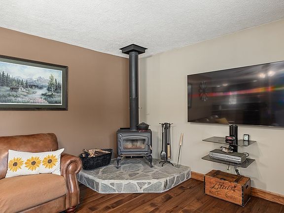 5th image of 3065 Cinnamon Dr W