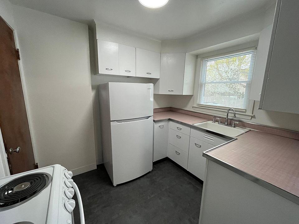 1st image of 25 W Winspear Ave #3