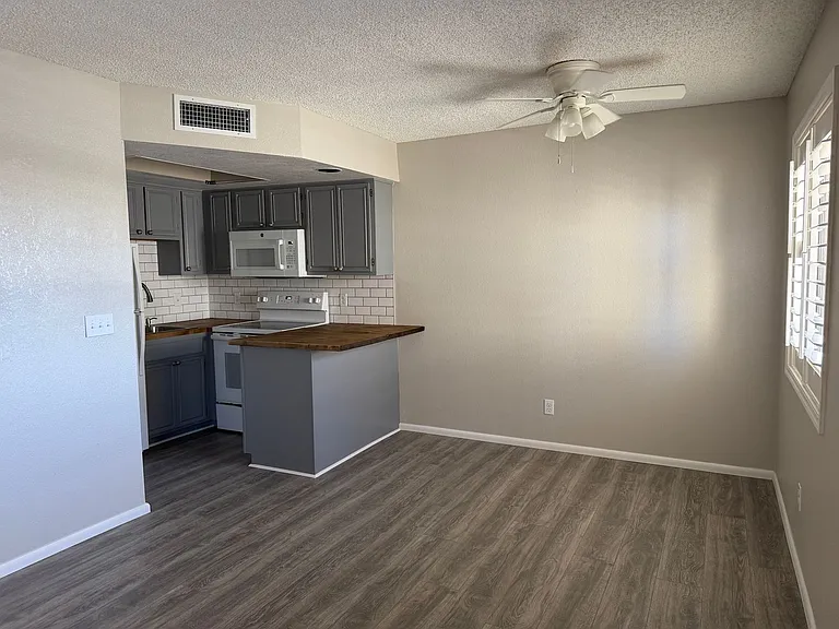 1989 Mesquite Ave #44 — Photo 27