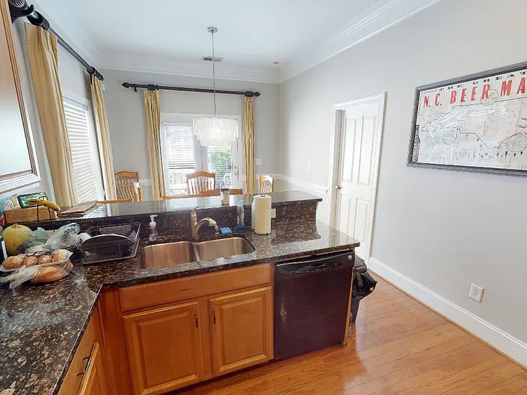 1737 Lela Ave — Photo 9