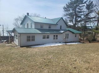 W9355 Hastings Rd, Elroy, WI 53929