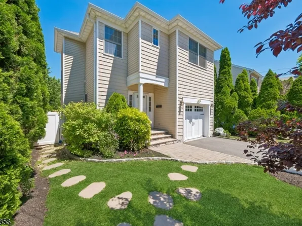 13 Edgar St, Summit City, NJ 07901