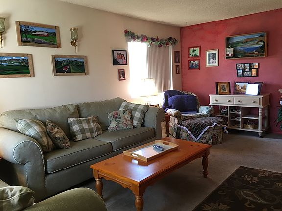 4th image of 872 W Sierra Madre Ave APT 4