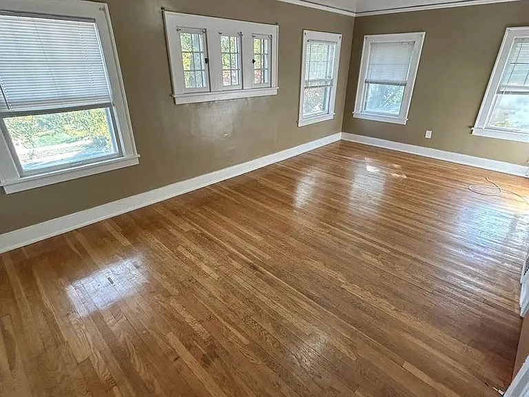 5300 Harrison St — Photo 18