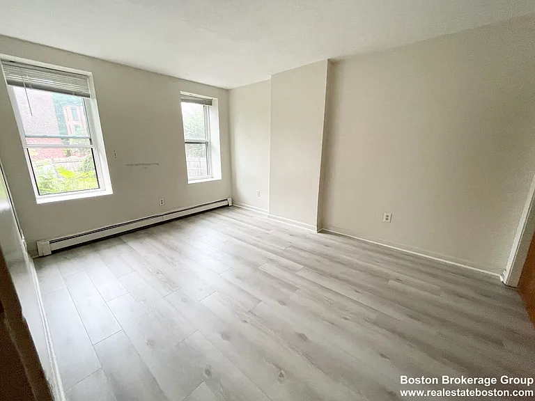 92 Hammond St — Photo 33
