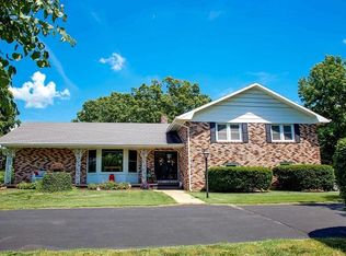 1002 Fairway Dr, Marshfield, MO 65706