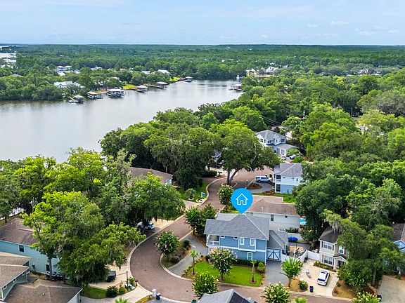 4th image of 90 Beacon Point Dr