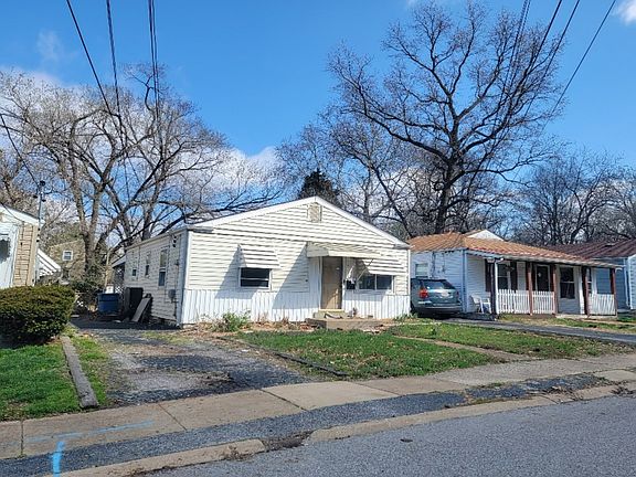 3rd image of 131 Anabel Ave
