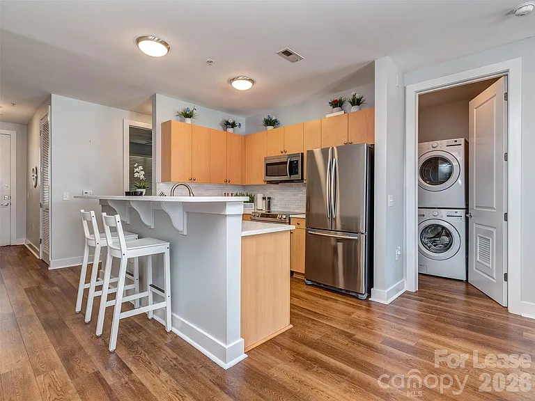 1101 W 1st St #211 — Photo 3